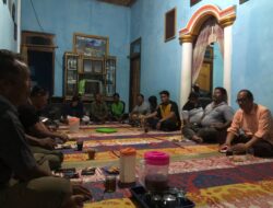 Lakukan Sosialisasi Hukum : Warga Dusun Malako Antusias
