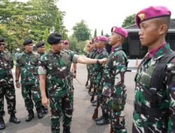 Panglima TNI Cek Kesiapan Pasukan Elit TNI AL di Cilandak