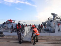 Lakukan Refueling di Lantamal IV, Kapal Perang Misi Perdamaian Dunia Tiba di Batu Ampar 