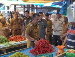 “Wabup Tebo Sidak Pasar Jelang Ramadhan, Pastikan Harga Stabil”