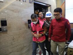 “KORUPSI MINYAK MENTAH! Penyidik JAM PIDSUS Tahan 2 Tersangka”