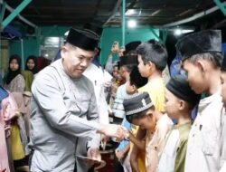 “Bupati Tebo: Diwakili Sekda Bukber Sekaligus Berikan Bantuan kepada Anak Yatim”