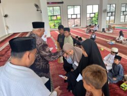 Pengurus Masjid Besar Al Huda Rimbo Bujang Gelar Santunan Anak Yatim, Sebanyak 64 Anak. 