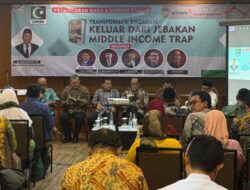 “Transformasi Birokrasi: Kunci Keluar dari Jebakan Middle Income Trap”