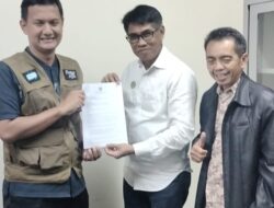 Mahmud Marhaba Serahkan Dokumen Pendaftaran PJS ke Dewan Pers