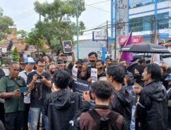  “Mati Demi Demokrasi: Wartawan Jambi Protes Pembungkaman Pers”