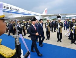 Perkuat Diplomasi Strategis Indonesia–Tiongkok, Ketua MPR RRT Wang Huning Tiba di Jakarta