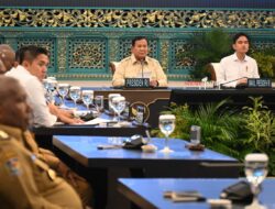 Fokus Swasembada dan Energi, Wapres Gibran Dampingi Presiden Prabowo Berikan Arahan Kepala Daerah se-Papua