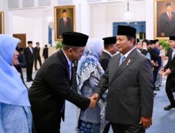 Presiden Prabowo Simak Pengucapan Sumpah Anggota Komisi Yudisial Masa Jabatan 2025–2030