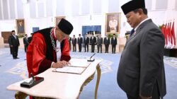 Presiden Prabowo Saksikan Pengucapan Sumpah Hakim Konstitusi dan Keanggotaan Ombudsman RI