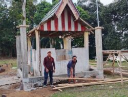 Camat Tebo Ilir Rehab Makam Nenek Sayang Tabuang