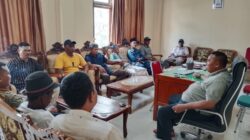 Sengketa Batas Memuncak, Warga Sungai Bengkal Geruduk Kantor Camat: “Mana Janji Pertemuan dengan Bupati?”