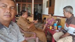 Camat Tebo Ilir Cepat Tanggap, Kunjungi Warga yang Sedang Sakit