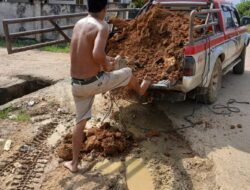SYAMSUDIN Calon Kades Desa Kemantan Nomor Urut 2, Buktikan Kepedulian Dengan Perbaikan Jalan Warga