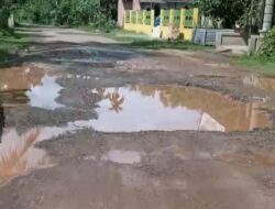 Jalan AMD Desa Pulau Betung Puluhan Tahun Belum Tersentuh Pembangunan